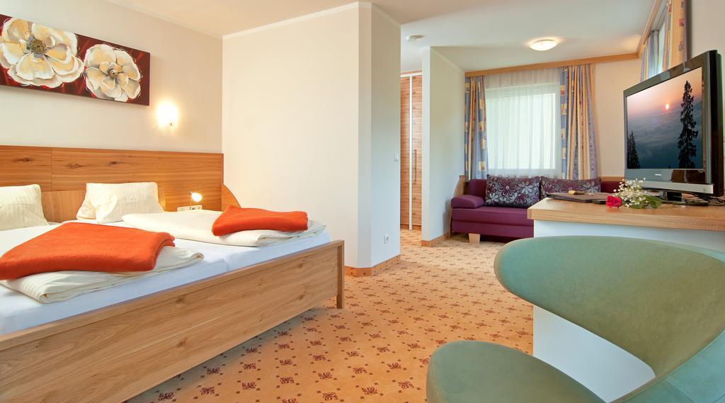 Erlebnis-Hotel-Appartements Latschach ober dem Faakersee Extérieur photo